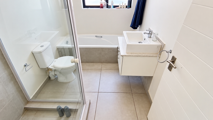 3 Bedroom Property for Sale in Peerless Park North Western Cape